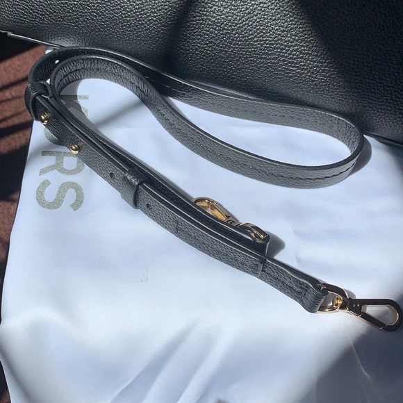 COPY - Michael Kors Mercer Large Black Accordion Tote - Picture 9 of 10